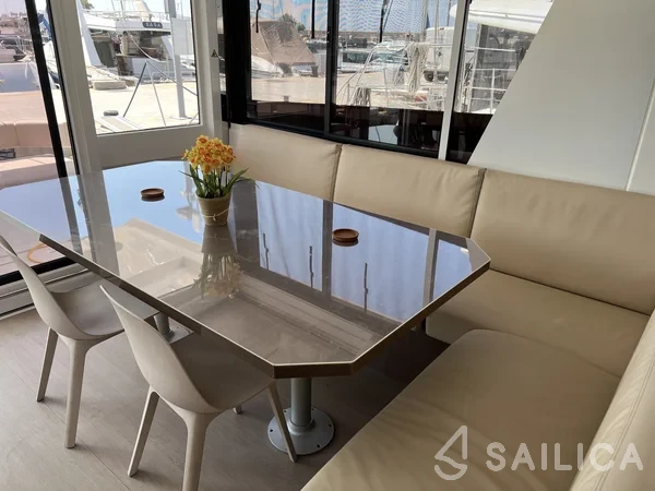 Bali 4.6 - Yacht Charter Sailica