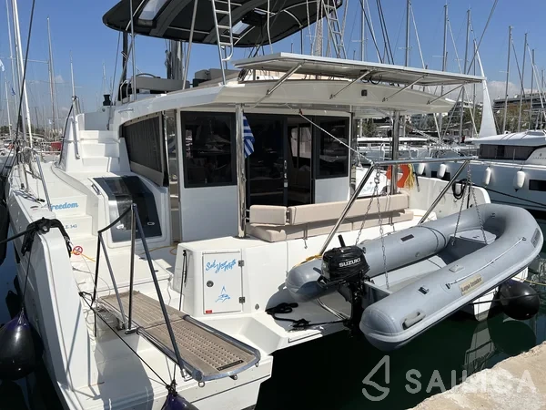 Bali 4.6 - Yacht Charter Sailica
