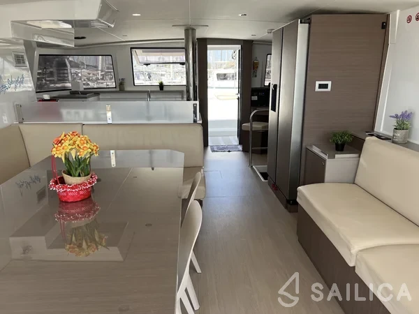 Bali 4.6 - Yacht Charter Sailica