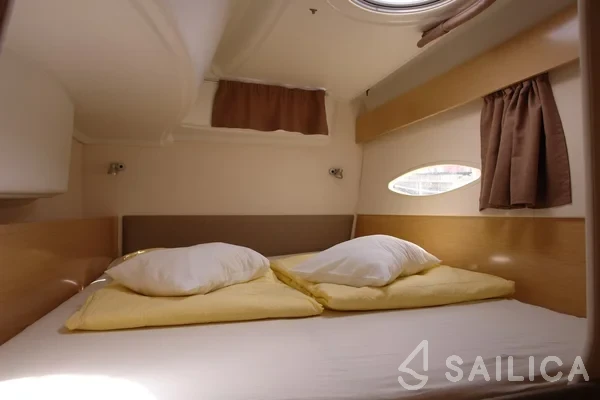 Lipari 41 - Yacht Charter Sailica