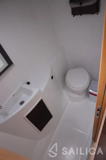 Lipari 41 - Yacht Charter Sailica