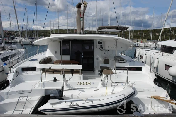 Lipari 41 - Yacht Charter Sailica