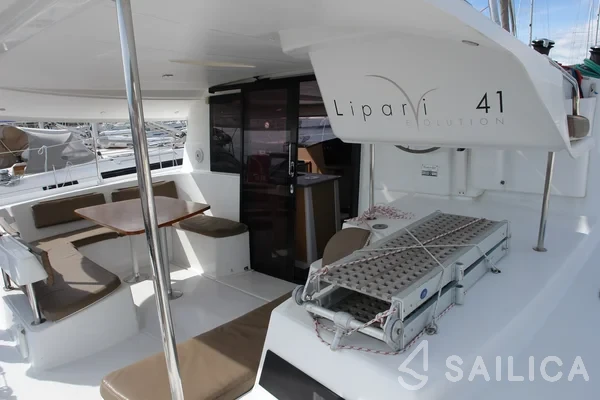 Lipari 41 - Yacht Charter Sailica