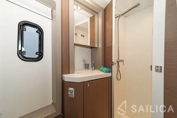 Bali 4.6 - Yacht Charter Sailica