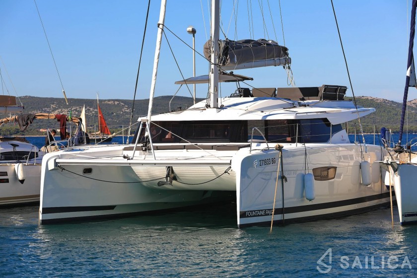 Elba 45 - Yacht Charter Sailica
