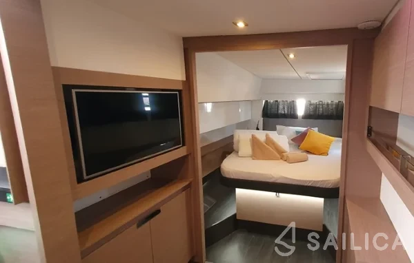 Elba 45 - Yacht Charter Sailica