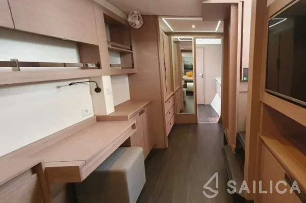 Elba 45 - Yacht Charter Sailica