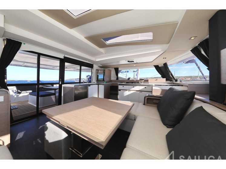 Elba 45 - Yacht Charter Sailica