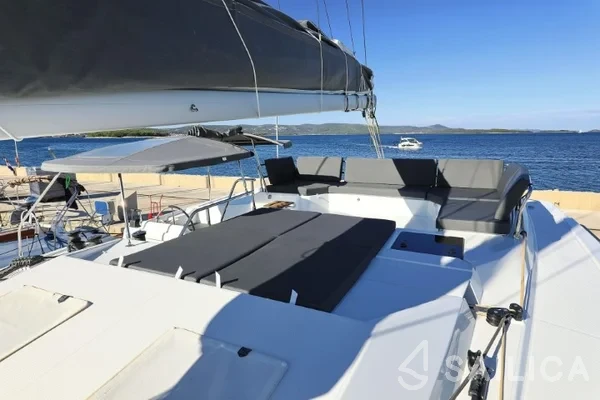 Elba 45 - Yacht Charter Sailica