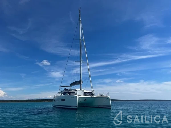 Elba 45 - Yacht Charter Sailica