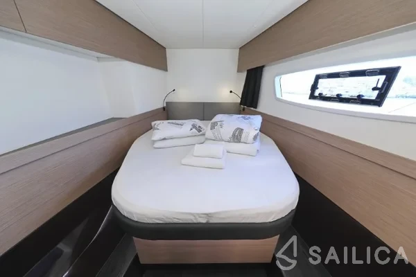 Elba 45 - Yacht Charter Sailica