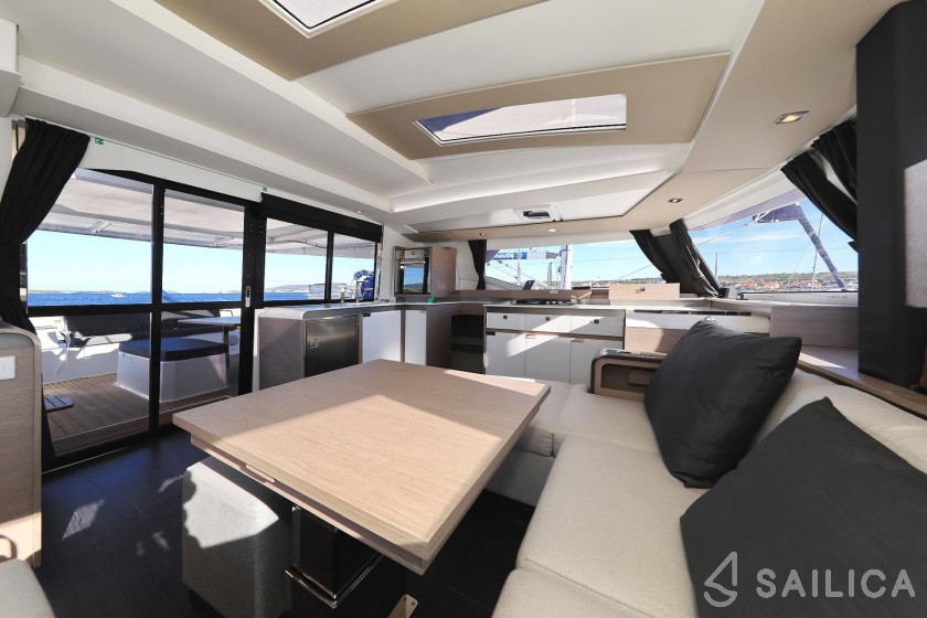Elba 45 - Yacht Charter Sailica