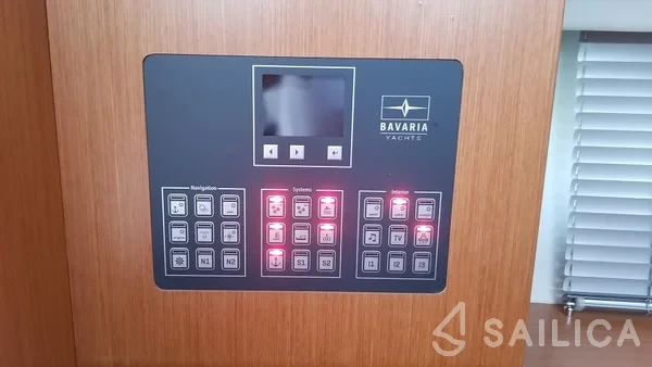Bavaria C42 - Yacht Charter Sailica