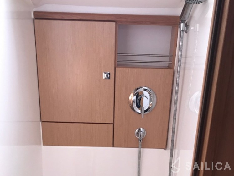 Bavaria 46 Cruiser - Yacht Charter Sailica