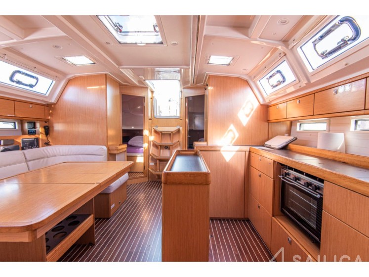 Bavaria 46 Cruiser - Yacht Charter Sailica