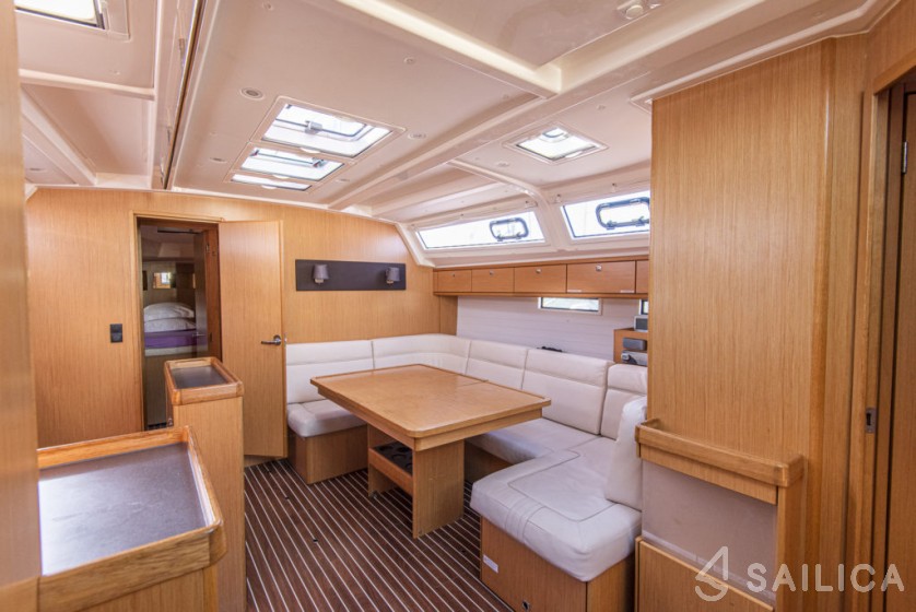 Bavaria 46 Cruiser - Yacht Charter Sailica