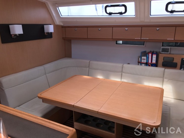 Bavaria 46 Cruiser - Yacht Charter Sailica