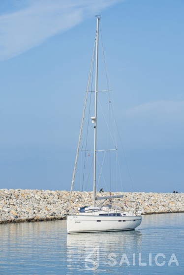 Bavaria 46 Cruiser - Yacht Charter Sailica