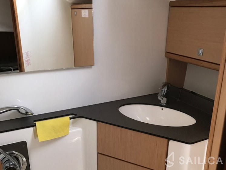 Bavaria 46 Cruiser - Yacht Charter Sailica