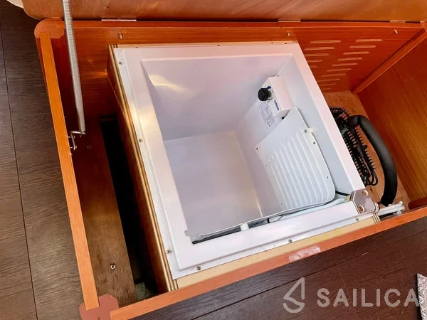 Dufour 460 GL - Yacht Charter Sailica