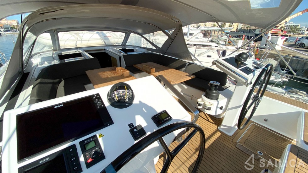 Hanse 548 - Yacht Charter Sailica