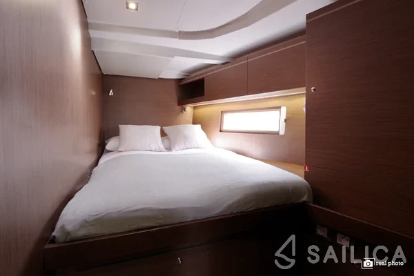 Oceanis 51.1 - Yacht Charter Sailica