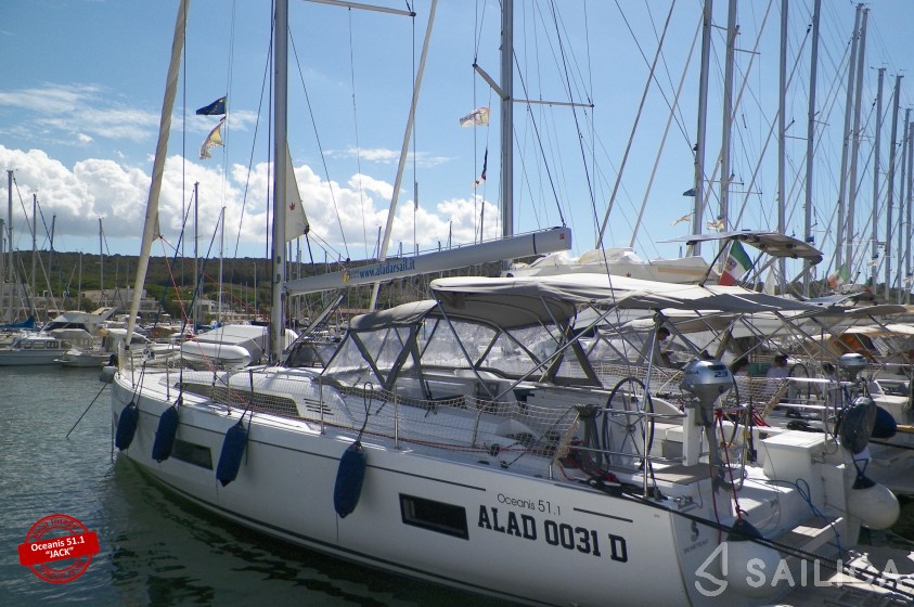 Oceanis 51.1 - Yacht Charter Sailica