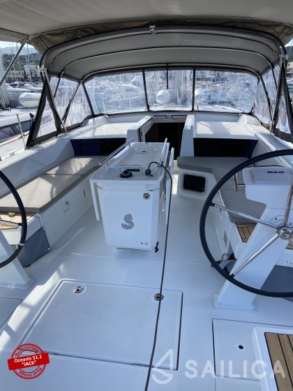 Oceanis 51.1 - Yacht Charter Sailica