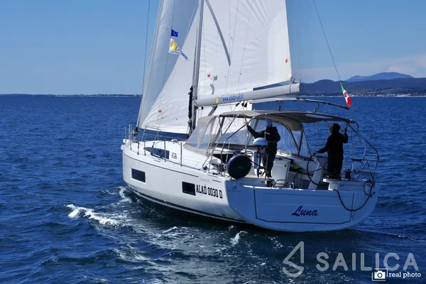 Oceanis 46.1 - Yacht Charter Sailica