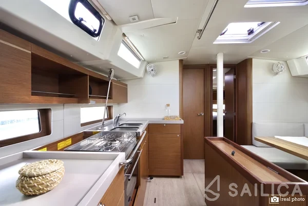 Oceanis 46.1 - Yacht Charter Sailica