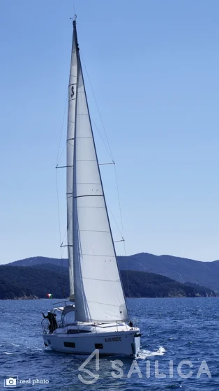 Oceanis 46.1 - Yacht Charter Sailica