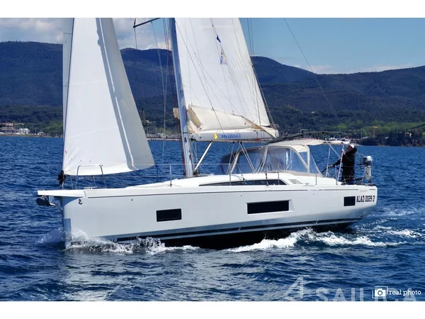 Oceanis 46.1 - Yacht Charter Sailica