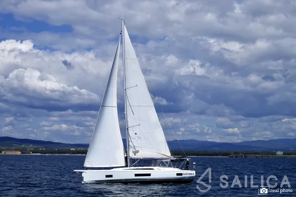 Oceanis 46.1 - Yacht Charter Sailica