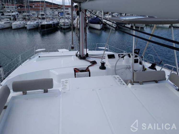 Bali Catspace - Yacht Charter Sailica