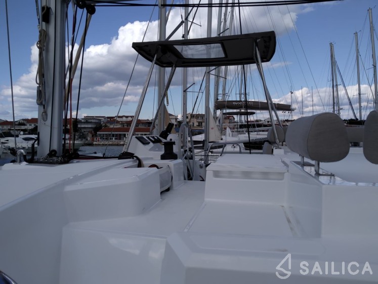 Bali Catspace - Yacht Charter Sailica