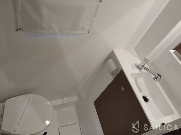 Bali Catspace - Yacht Charter Sailica