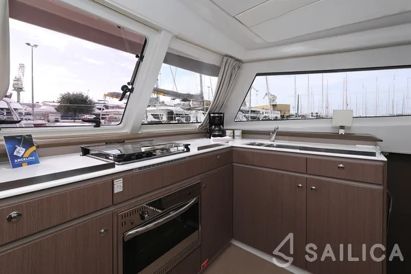 Bali Catspace - Yacht Charter Sailica
