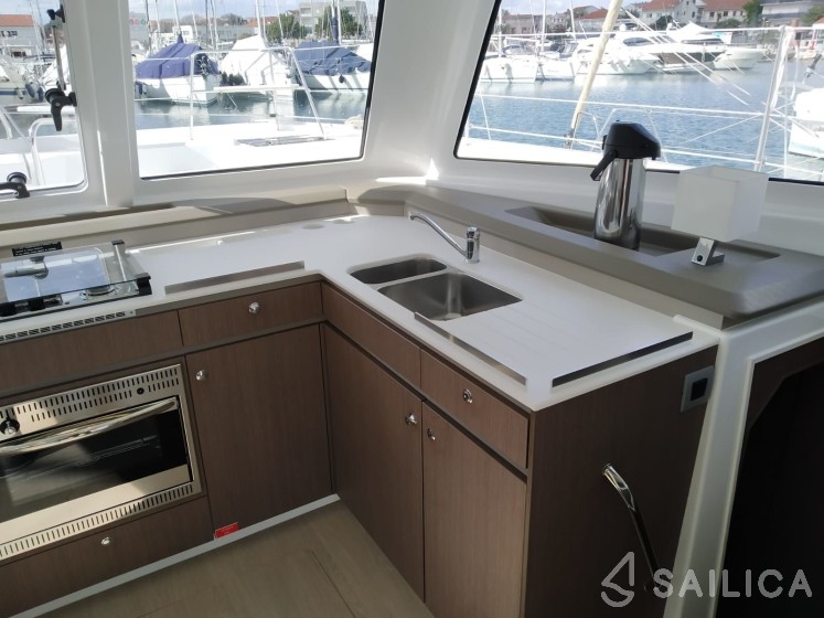 Bali Catspace - Yacht Charter Sailica