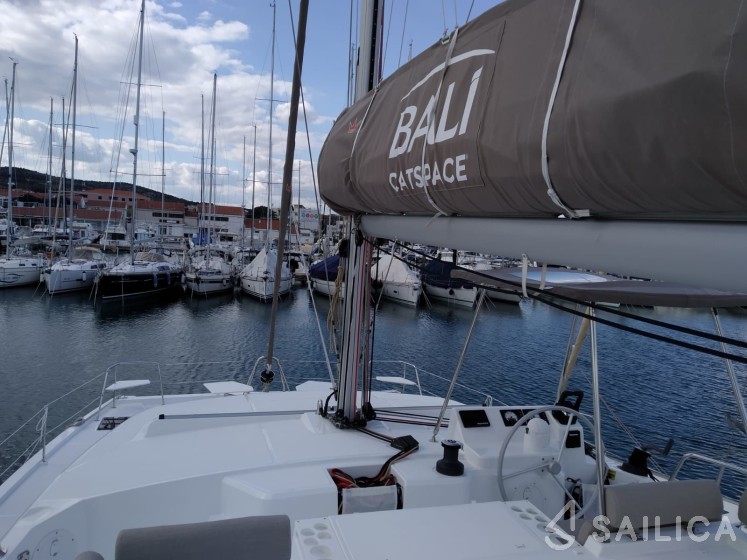 Bali Catspace - Yacht Charter Sailica