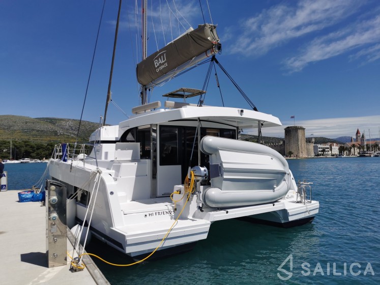 Bali Catspace - Yacht Charter Sailica