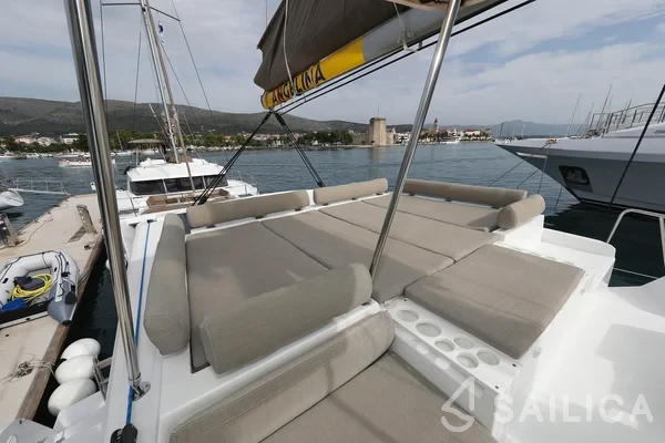 Bali Catspace - Yacht Charter Sailica