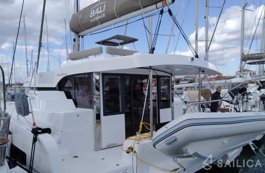 Bali Catspace - Yacht Charter Sailica