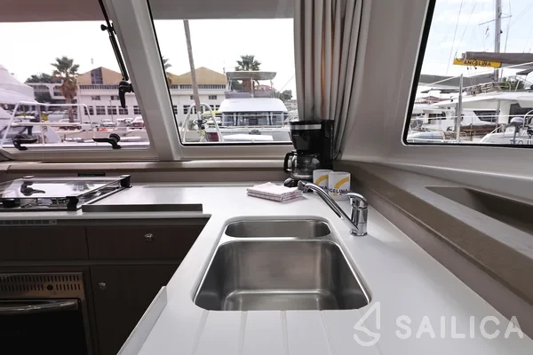 Bali Catspace - Yacht Charter Sailica