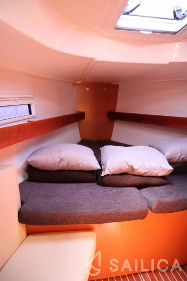 Bavaria 40 Cruiser - Yacht Charter Sailica