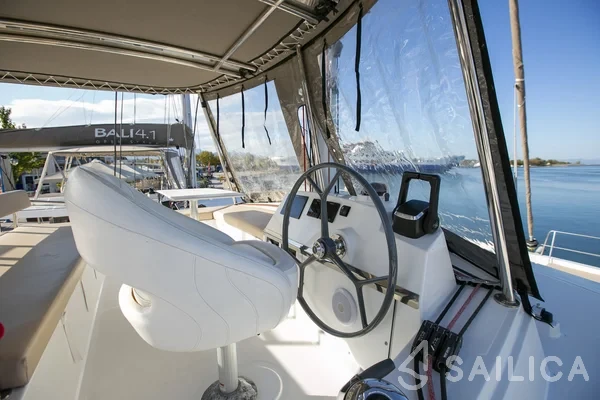 Bali 4.3 - Yacht Charter Sailica