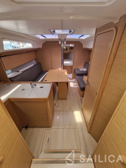 Dufour 360 GL - Yacht Charter Sailica