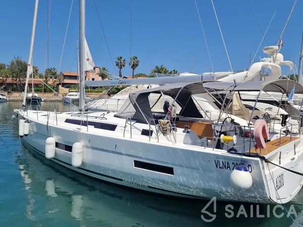 Dufour 530 - Yacht Charter Sailica