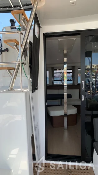 Lagoon 42 - Yacht Charter Sailica