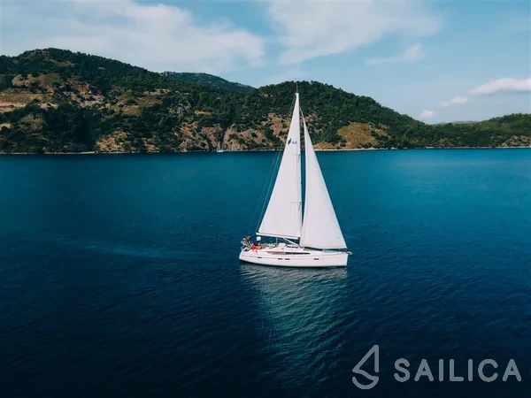 Bavaria 46 Cruiser - Yacht Charter Sailica