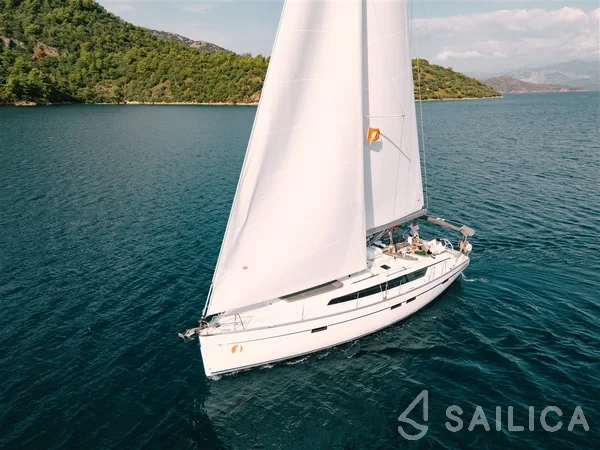 Bavaria 46 Cruiser - Yacht Charter Sailica